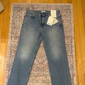 Toteme Mid Wash “Low Straight Denim True Vintage” size 28/30